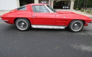 Chevrolet-Corvette-Coupe-1963-3