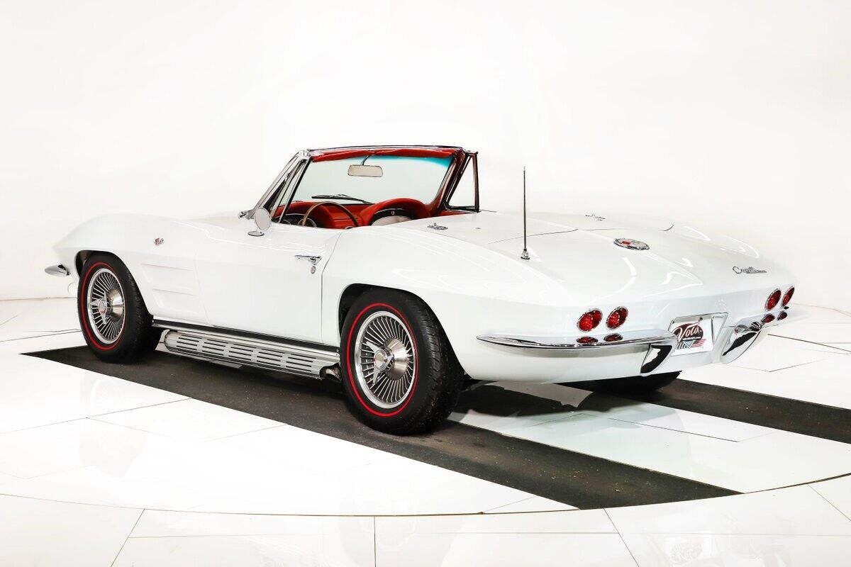 Chevrolet-Corvette-Coupe-1963-5