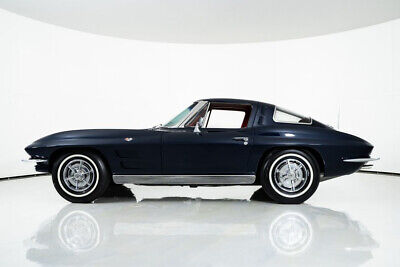 Chevrolet-Corvette-Coupe-1963-8