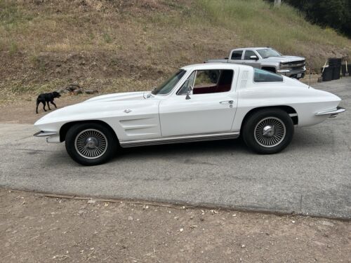 Chevrolet-Corvette-Coupe-1964-3