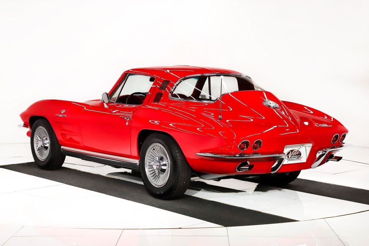 Chevrolet-Corvette-Coupe-1964-6