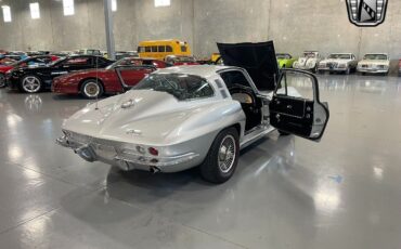 Chevrolet-Corvette-Coupe-1964-9