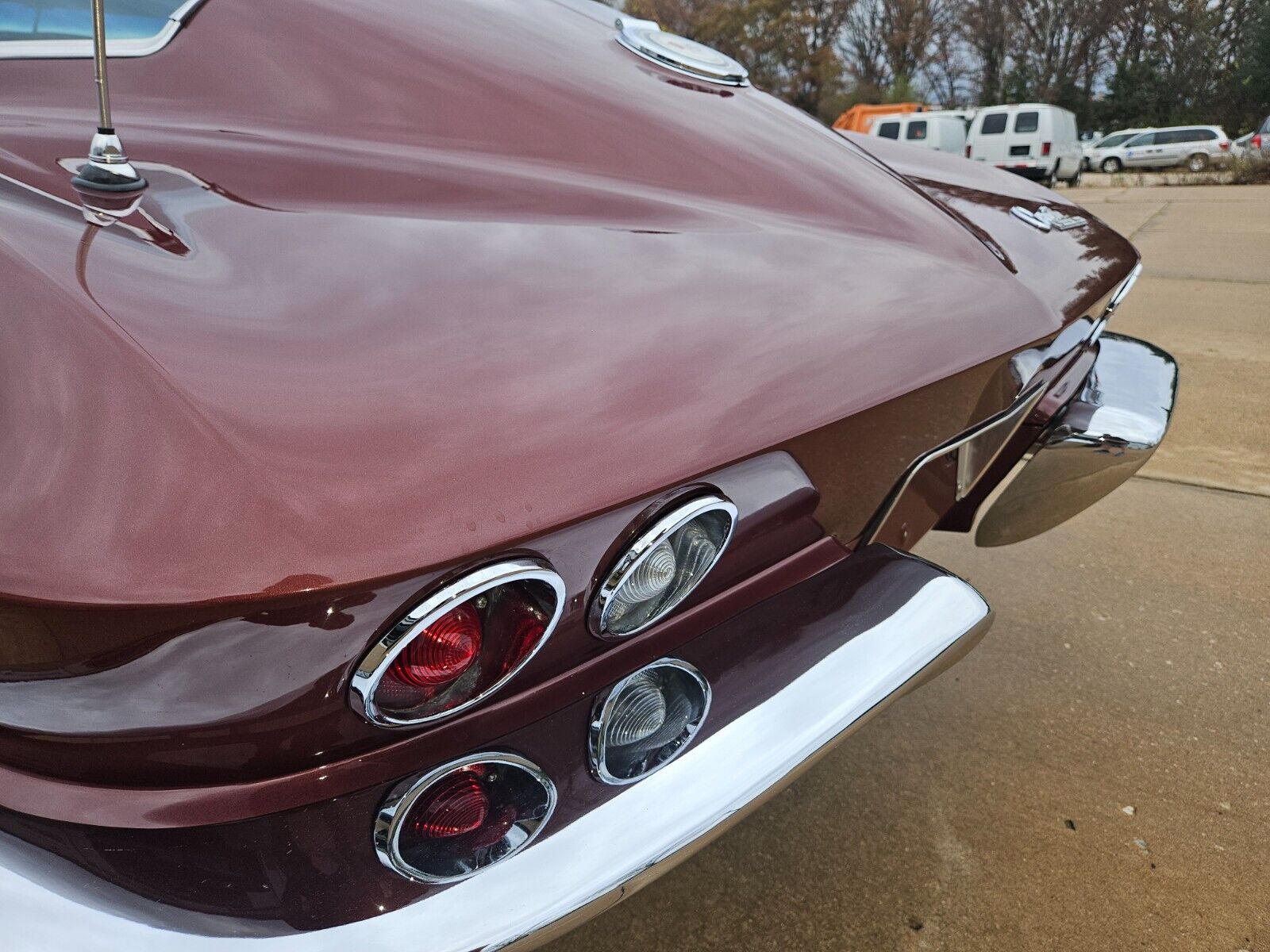 Chevrolet-Corvette-Coupe-1965-10