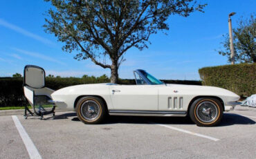 Chevrolet-Corvette-Coupe-1965-2