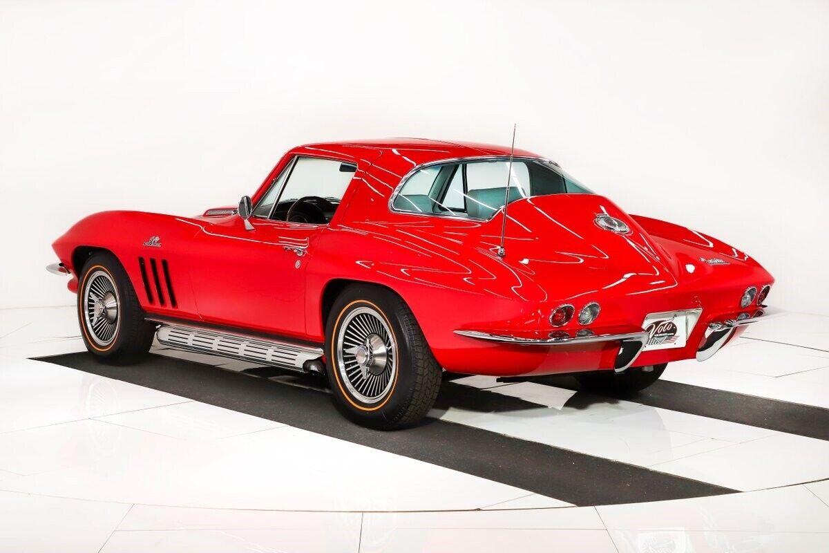 Chevrolet-Corvette-Coupe-1966-6