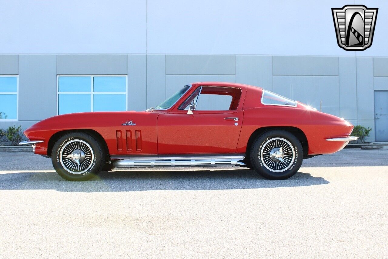 Chevrolet-Corvette-Coupe-1966-9