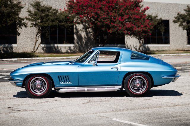 Chevrolet-Corvette-Coupe-1967-10