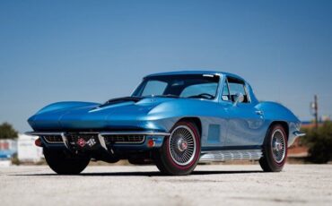 Chevrolet-Corvette-Coupe-1967-2