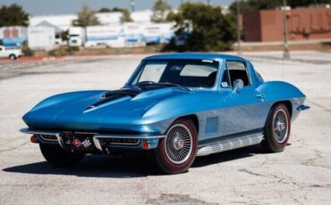 Chevrolet-Corvette-Coupe-1967-3