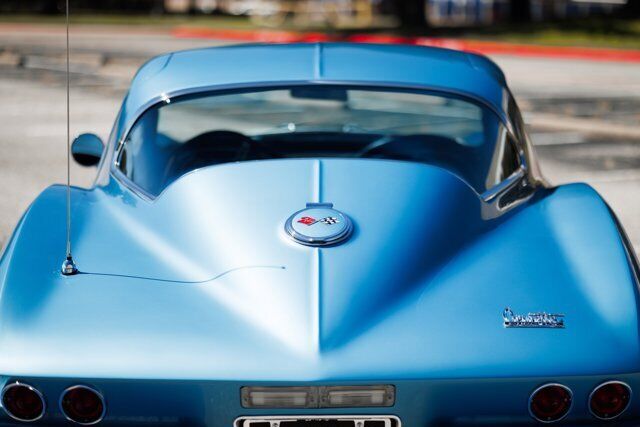 Chevrolet-Corvette-Coupe-1967-30