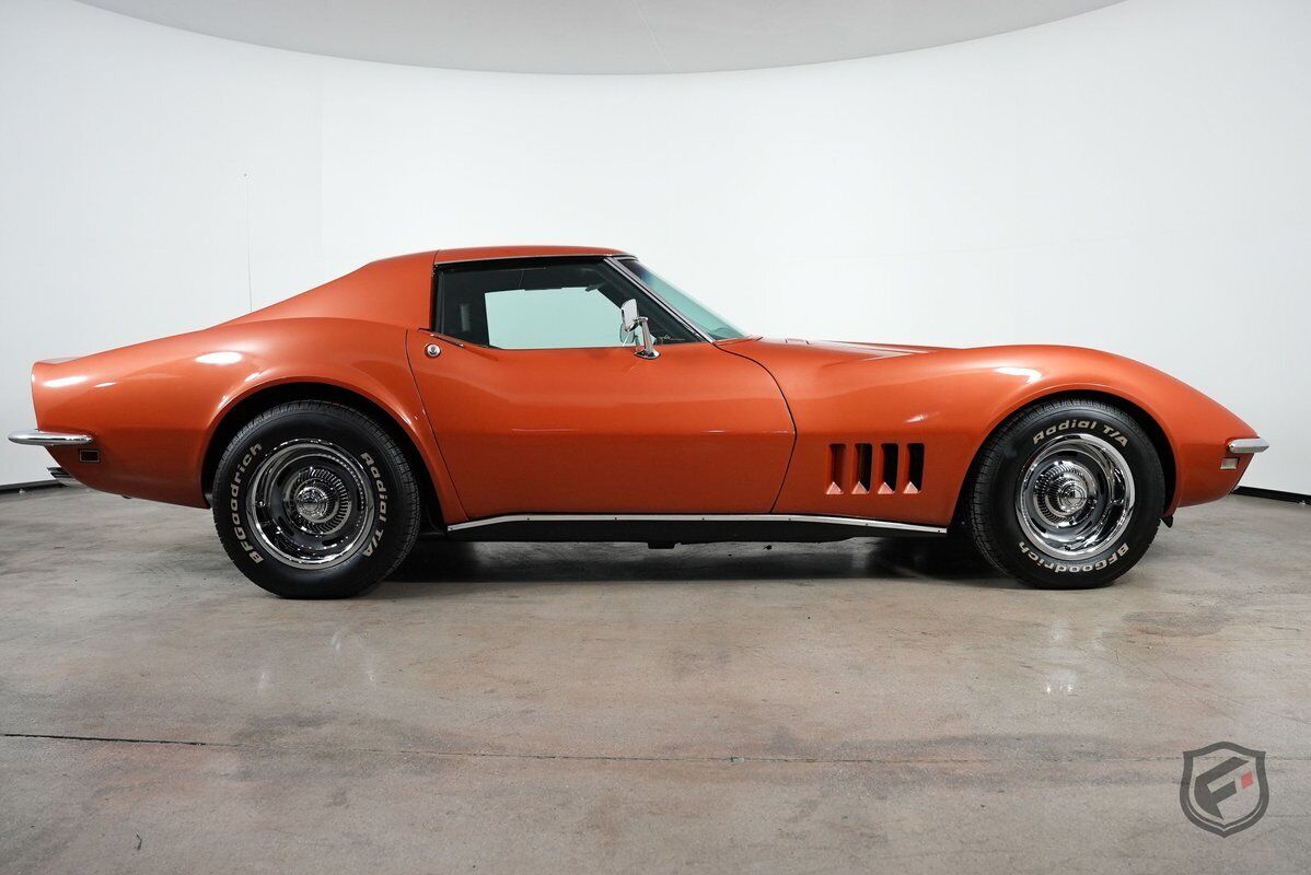 Chevrolet-Corvette-Coupe-1968-8