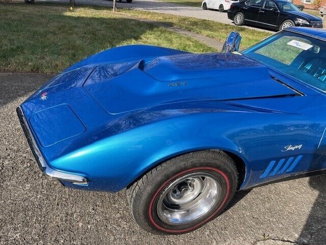 Chevrolet-Corvette-Coupe-1969-1