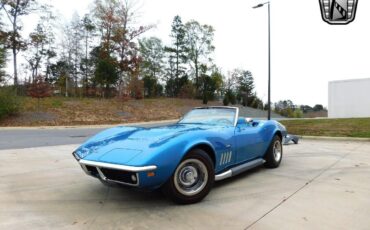 Chevrolet-Corvette-Coupe-1969-2