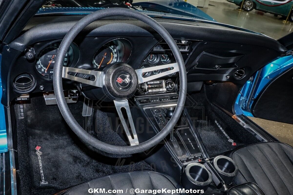 Chevrolet-Corvette-Coupe-1969-3