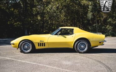 Chevrolet-Corvette-Coupe-1969-3