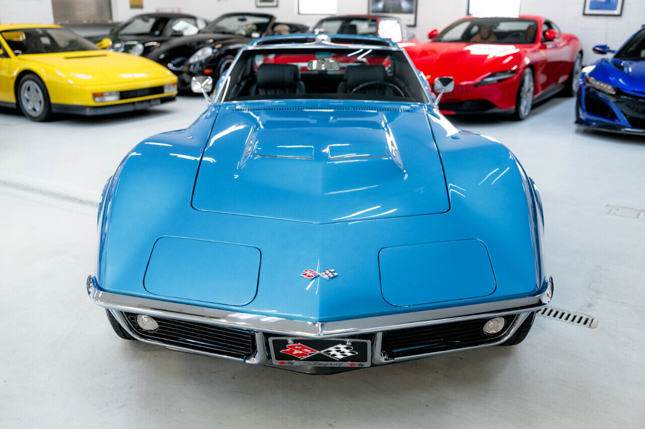 Chevrolet-Corvette-Coupe-1969-3