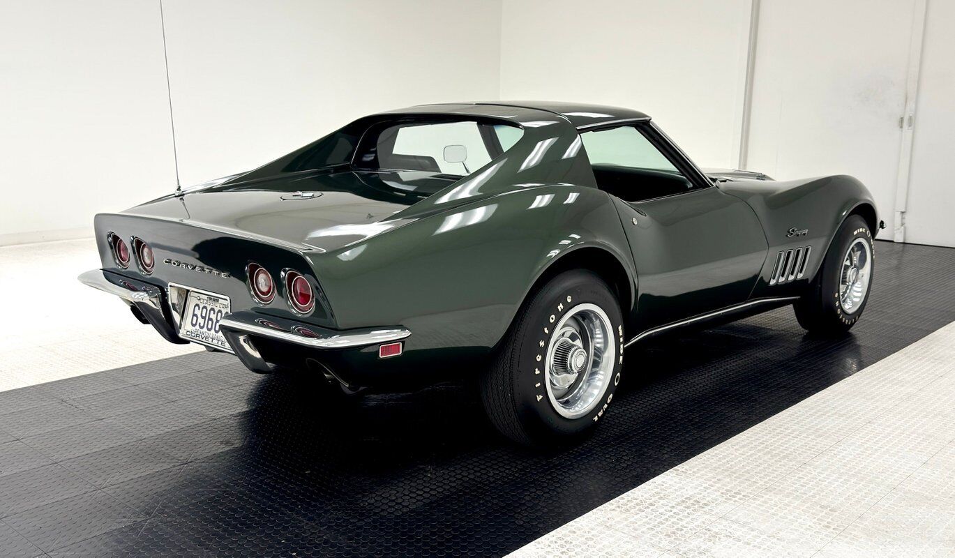 Chevrolet-Corvette-Coupe-1969-5