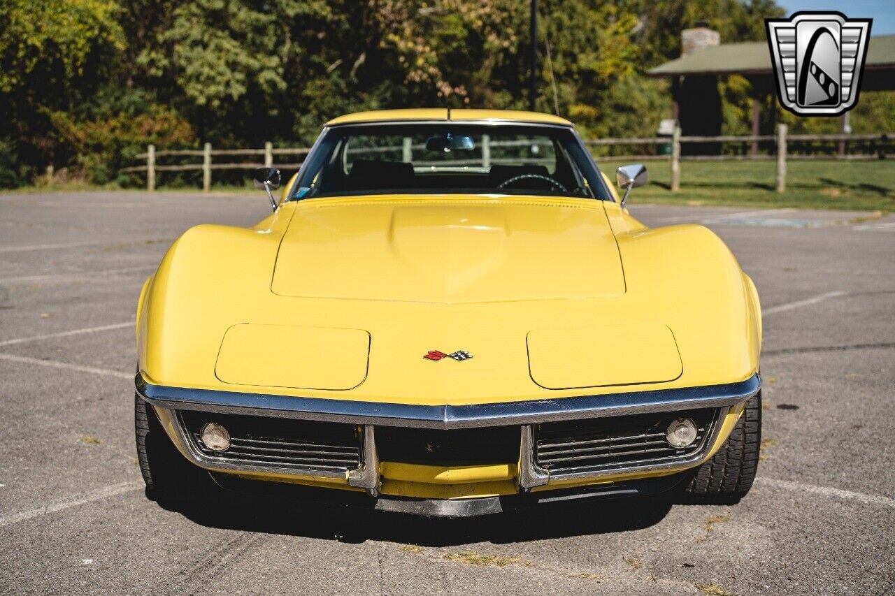 Chevrolet-Corvette-Coupe-1969-9