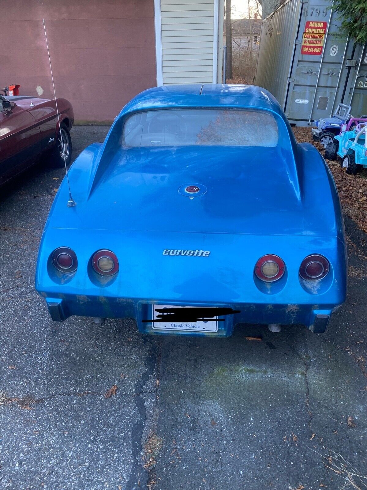 Chevrolet-Corvette-Coupe-1976-1