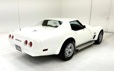 Chevrolet-Corvette-Coupe-1976-5