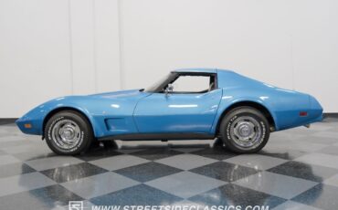 Chevrolet-Corvette-Coupe-1977-2