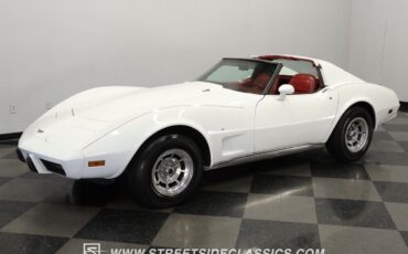 Chevrolet-Corvette-Coupe-1977-5