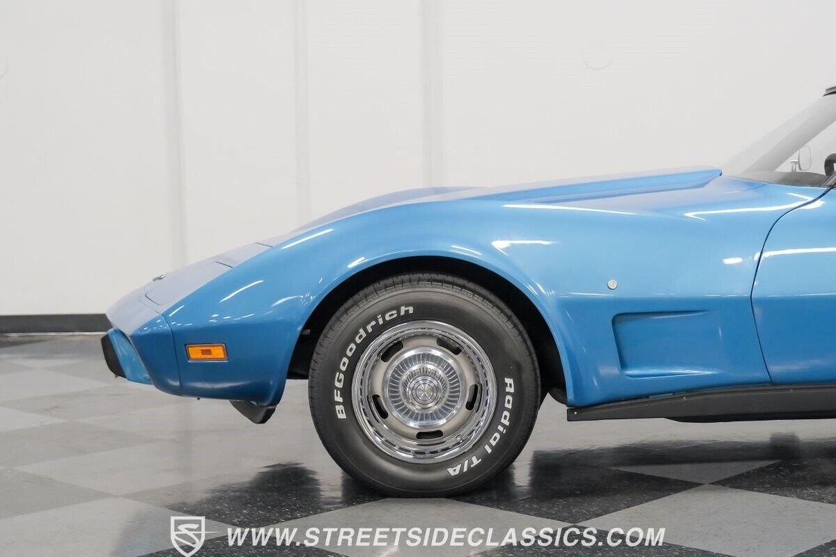 Chevrolet-Corvette-Coupe-1977-7