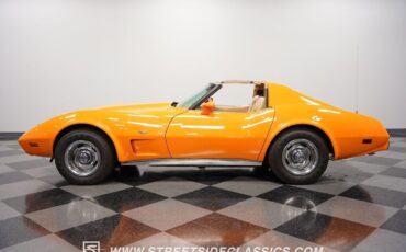 Chevrolet-Corvette-Coupe-1977-7