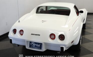 Chevrolet-Corvette-Coupe-1977-9