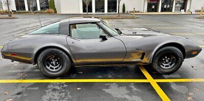 Chevrolet-Corvette-Coupe-1978-2