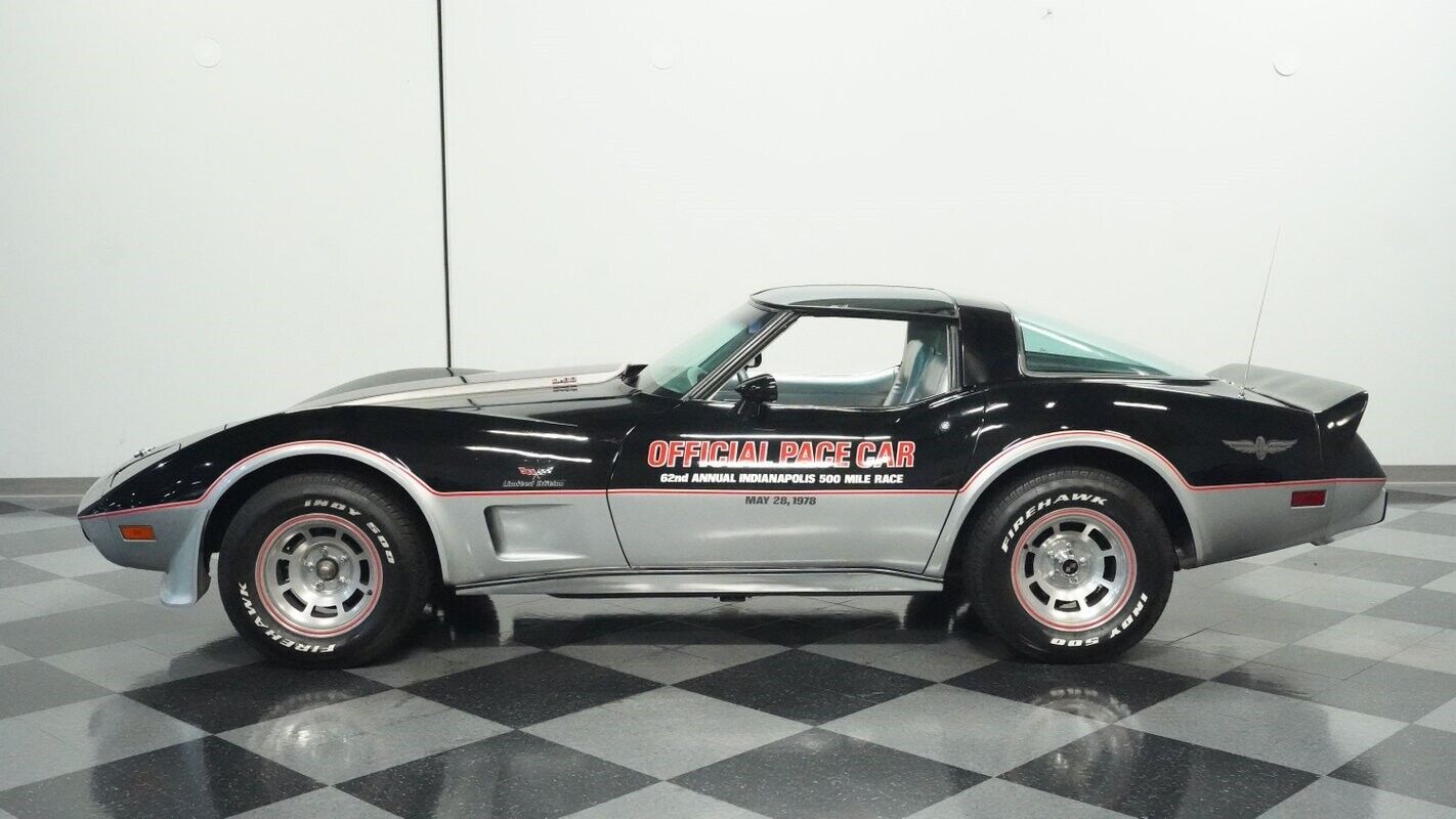 Chevrolet-Corvette-Coupe-1978-2