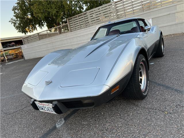 Chevrolet-Corvette-Coupe-1978-2