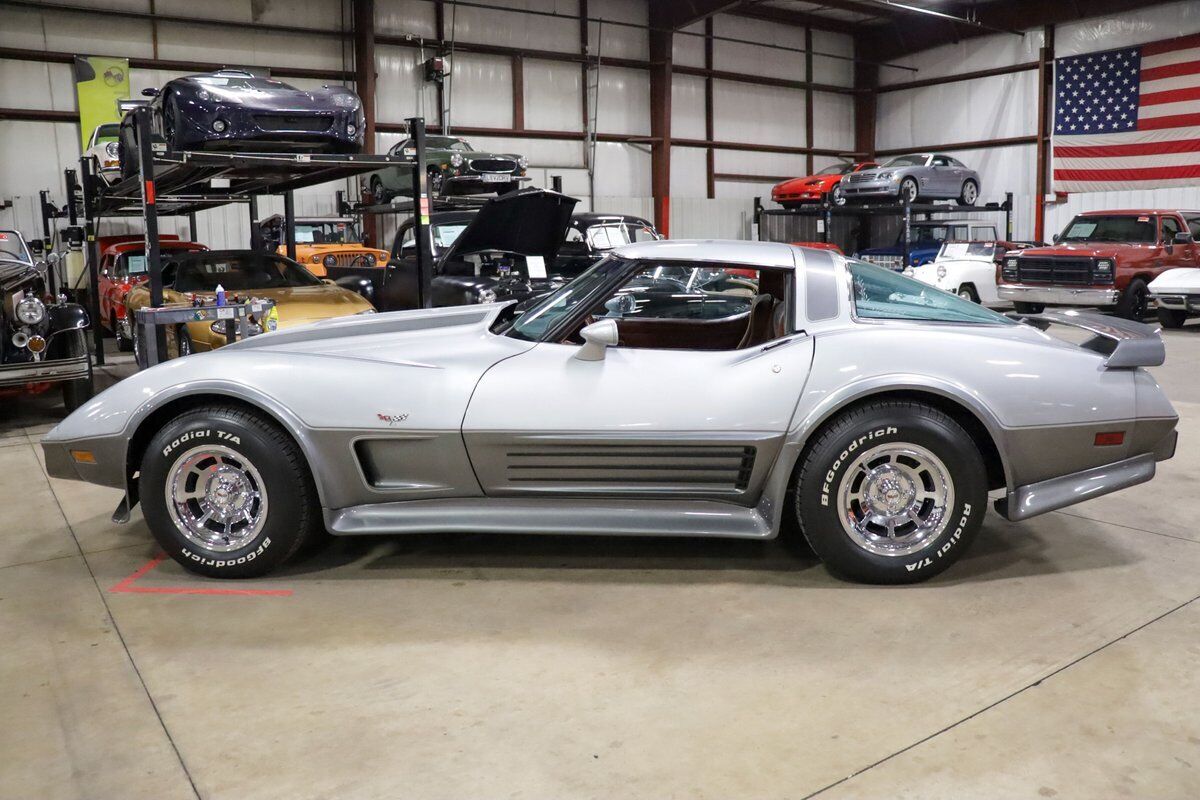 Chevrolet-Corvette-Coupe-1978-3