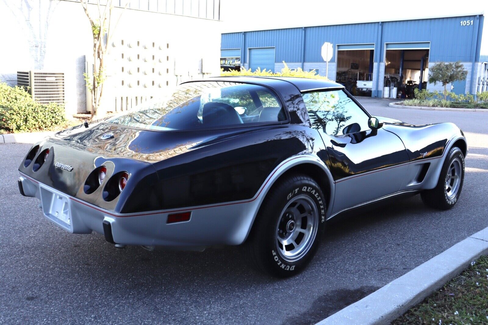 Chevrolet-Corvette-Coupe-1978-3