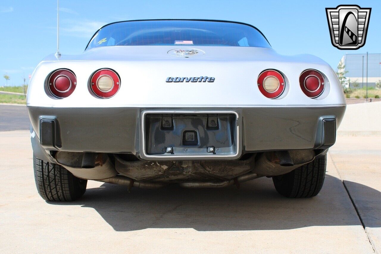 Chevrolet-Corvette-Coupe-1978-5