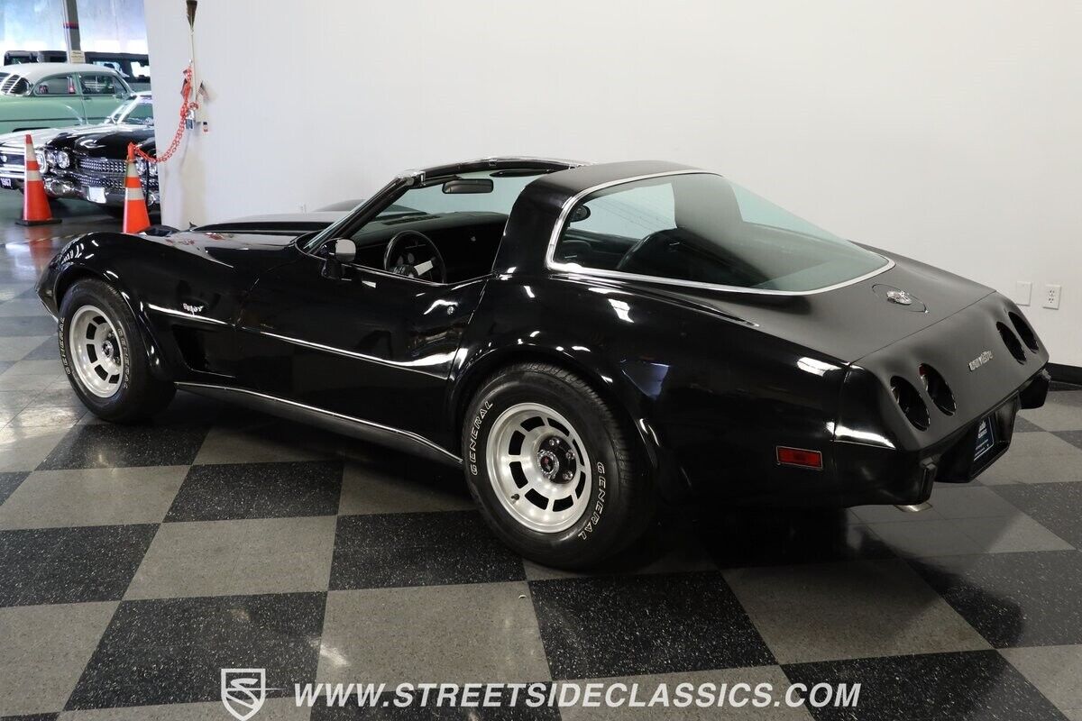 Chevrolet-Corvette-Coupe-1978-6