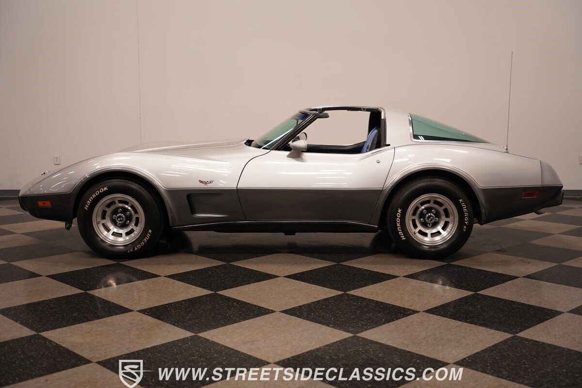 Chevrolet-Corvette-Coupe-1978-9