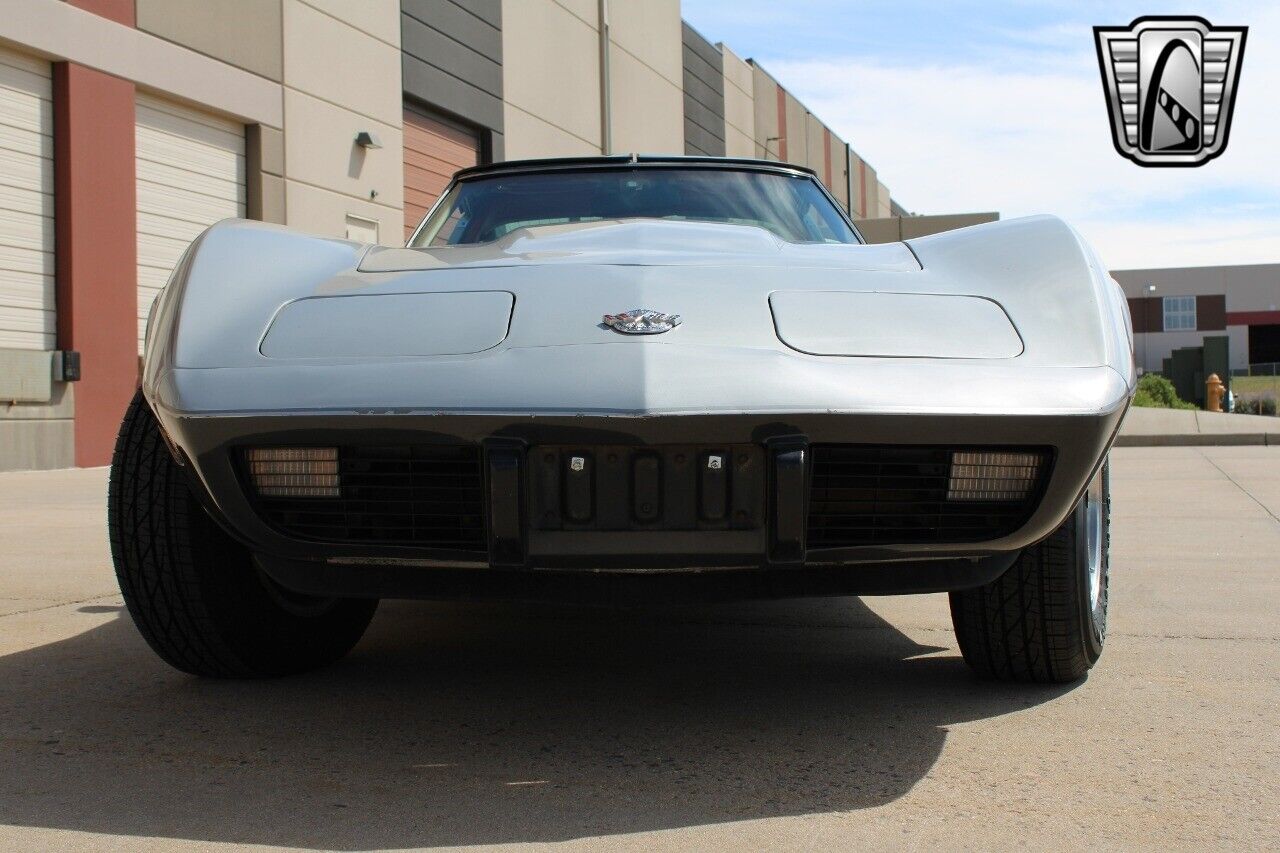 Chevrolet-Corvette-Coupe-1978-9