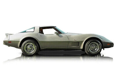 Chevrolet-Corvette-Coupe-1979-1