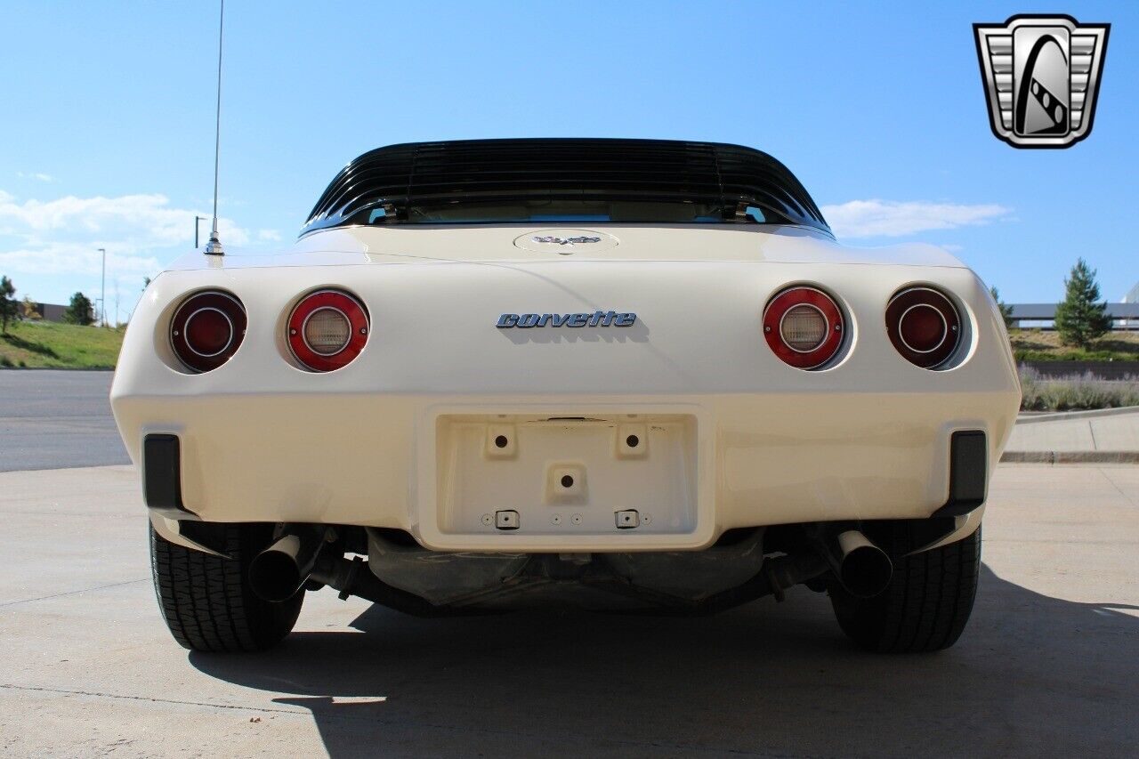 Chevrolet-Corvette-Coupe-1979-5