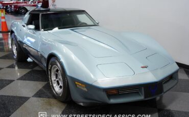 Chevrolet-Corvette-Coupe-1982-14