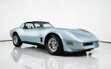 Chevrolet-Corvette-Coupe-1982-15