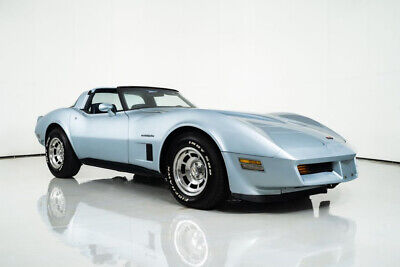 Chevrolet-Corvette-Coupe-1982-15