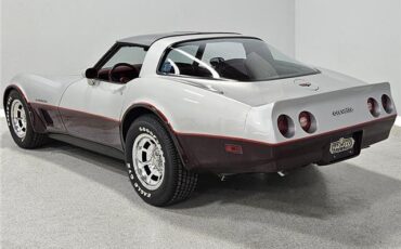 Chevrolet-Corvette-Coupe-1982-3