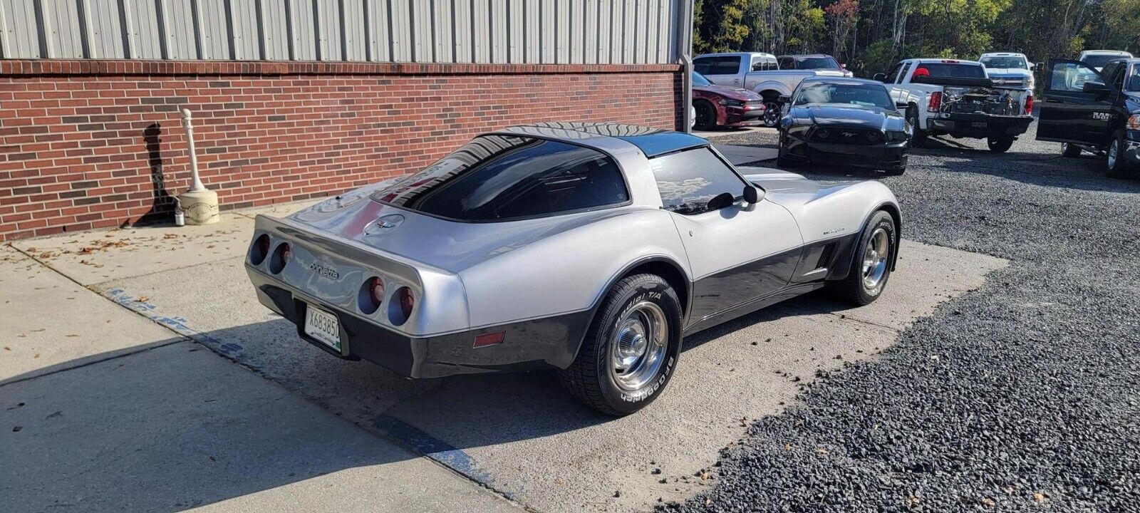 Chevrolet-Corvette-Coupe-1982-4