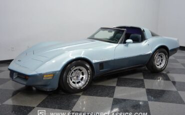 Chevrolet-Corvette-Coupe-1982-5