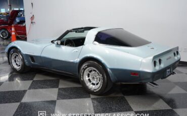 Chevrolet-Corvette-Coupe-1982-6