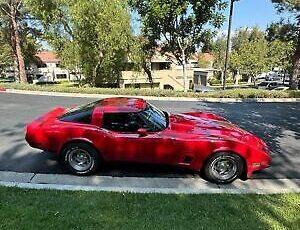 Chevrolet-Corvette-Coupe-1982-7