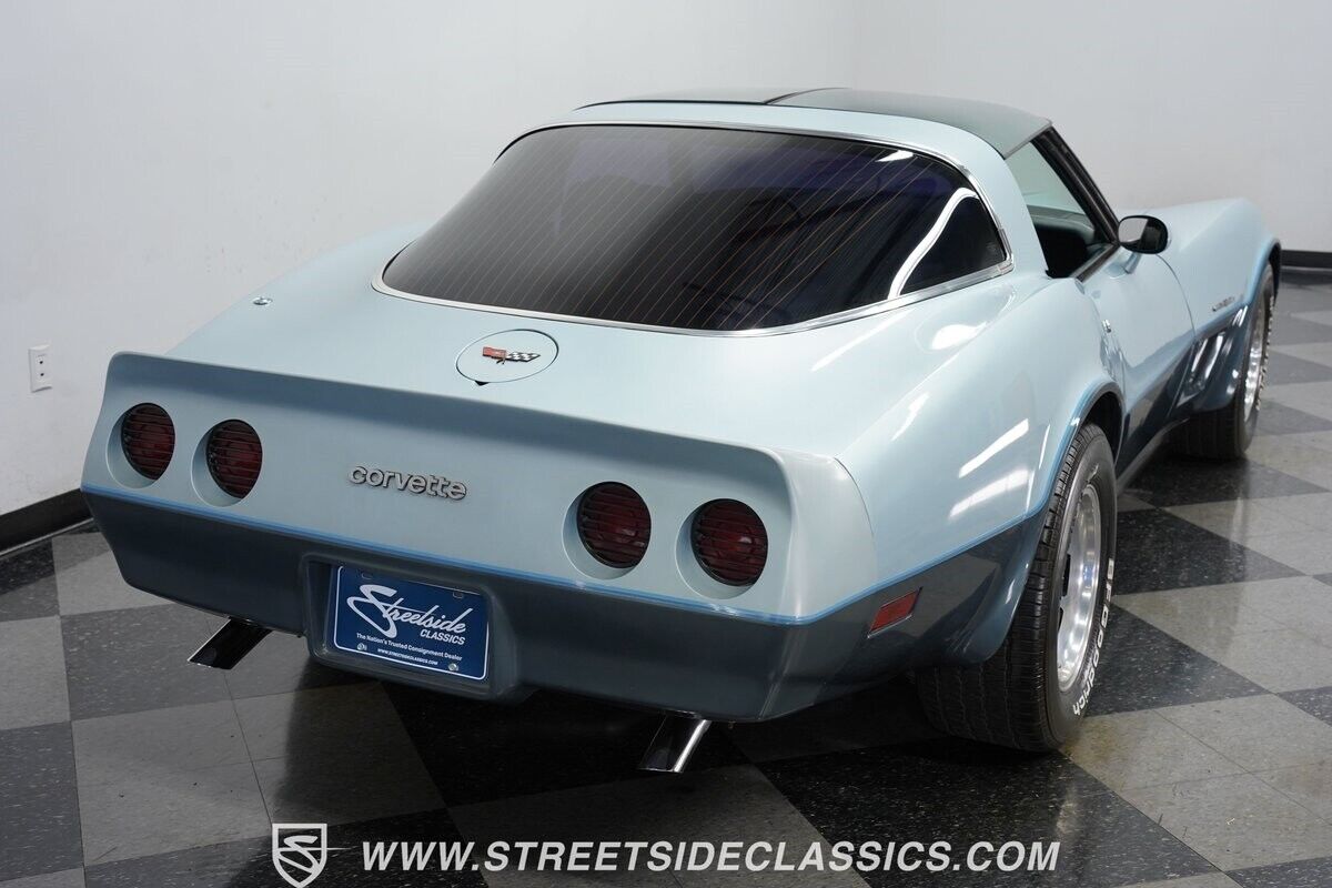 Chevrolet-Corvette-Coupe-1982-9