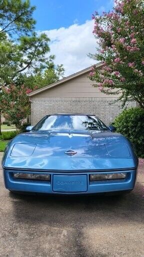 Chevrolet-Corvette-Coupe-1984-15